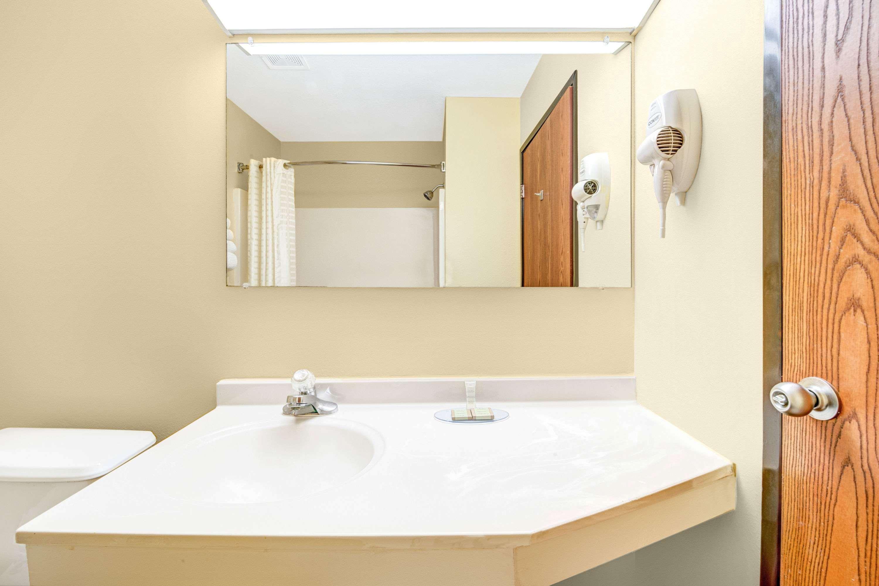 Super 8 By Wyndham Mckinney/Plano Area Ngoại thất bức ảnh