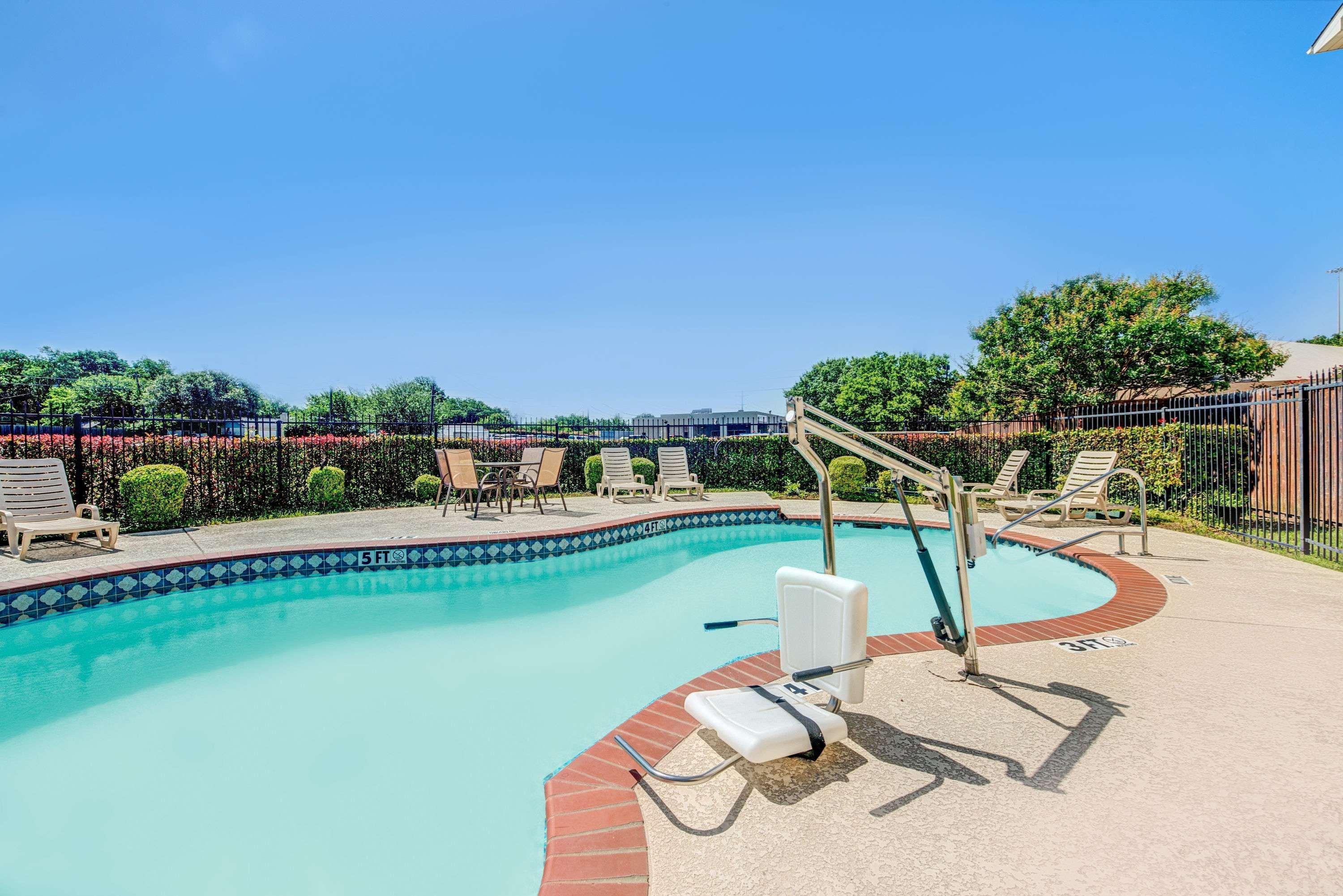 Super 8 By Wyndham Mckinney/Plano Area Ngoại thất bức ảnh